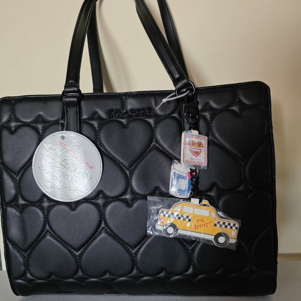 BETSEY JOHNSON BLACK QUILTED HEART TOTE PURSE BAG w/bag charm LAPTOP SAFE